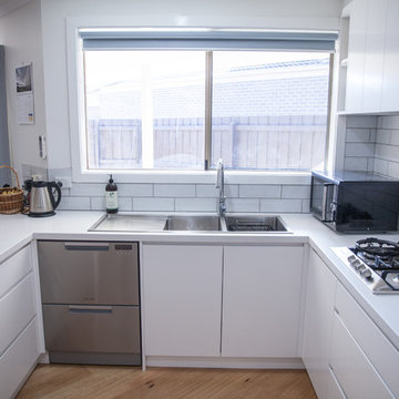 Contemporary White Kitchen