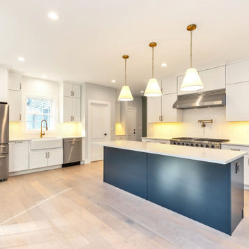Bedford, Blue & White Shaker Kitchen
