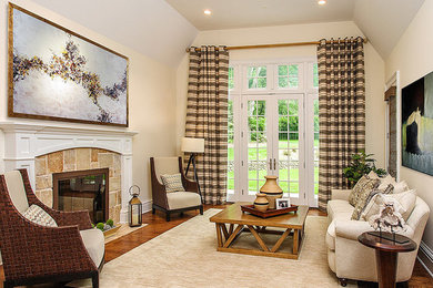 Inspiration for a timeless living room remodel in New York
