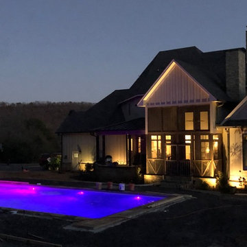 Custom vinyl liner pool with automatic cover