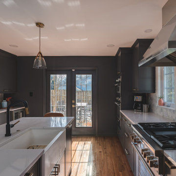 Dark Kitchen