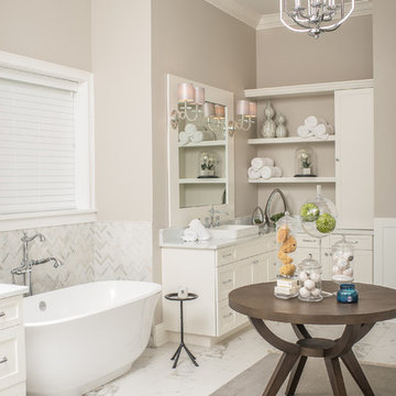 TRADITIONAL CUSTOM ESTATE IN KEENES POINTE