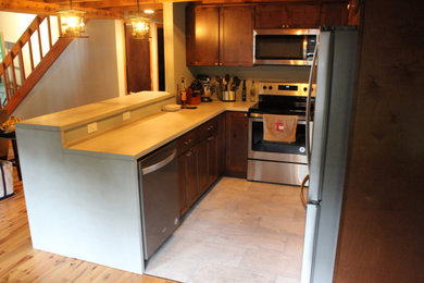 Arts and crafts kitchen photo in Louisville