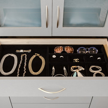 Jewelry and sunglasses tray