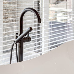 Contemporary Estate Home - Bathtubs