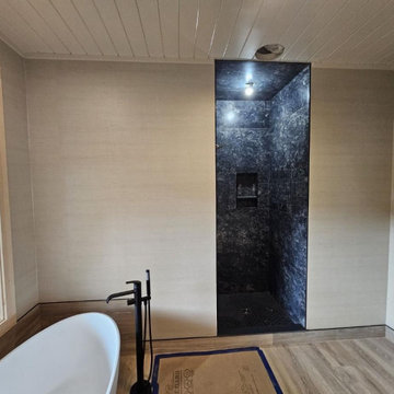 Wallpaper installation Bathroom in Columbus