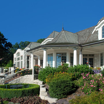 Bayside - Traditional Lakeside Estate