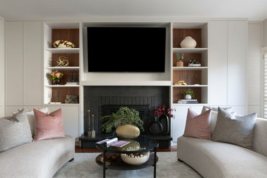 Mid-sized transitional living room photo in Toronto