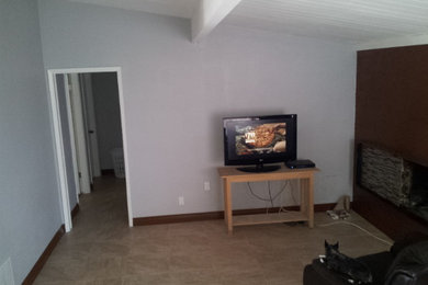 Trendy living room photo in Los Angeles