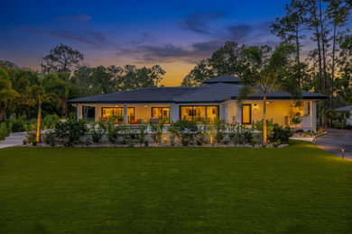 Exterior home idea in Miami