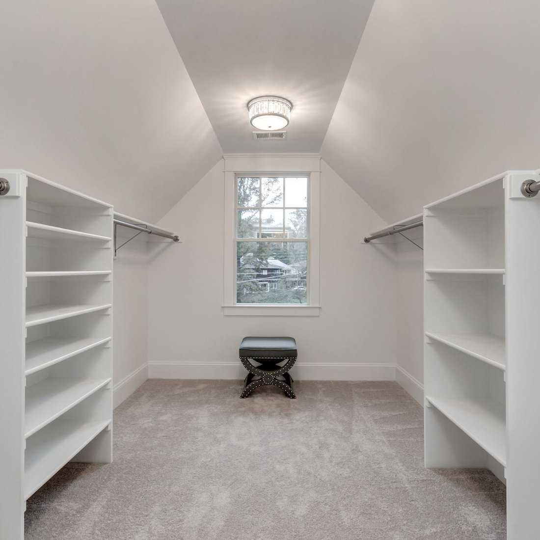 McLean, VA - Delf