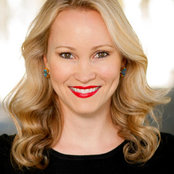 Julia Shuarts foto