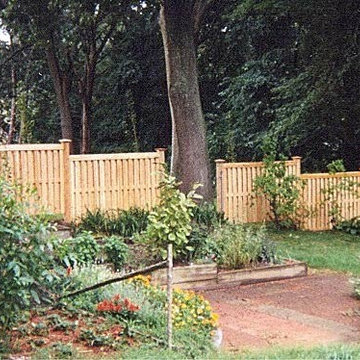 Cedar Semi-Private Fence - Board on Board