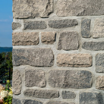 Arriscraft Fresco Silverado Stone Home with Citadel® Manitoulin Mist - Quebec