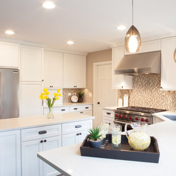 Splash of Summer Kitchen in Algonquin