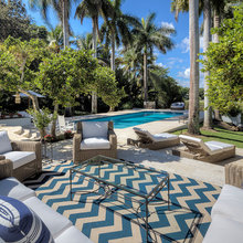 outside living/dining/firepit