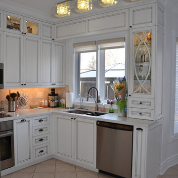 Winterport Glazed Kitchen