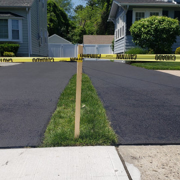 Residential Driveway Sealcoating