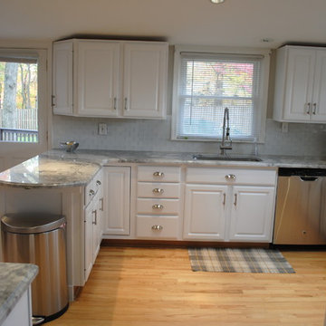 Making an oak kitchen white- Our updated kitchen