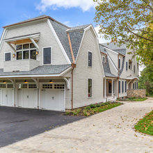 Jerkinhead roof gutters