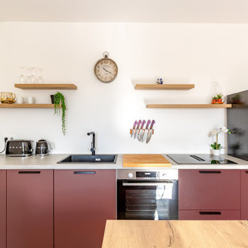 La cuisine rouge brun de Laycinet