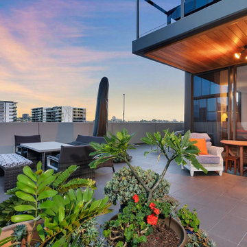 An Urban Living Space - Deck Designed for living