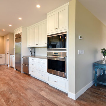 Range and fridge wall