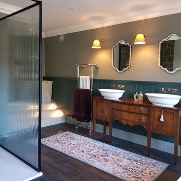 New En suite bathrooms
