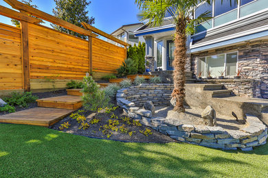 Example of a classic home design design in Vancouver