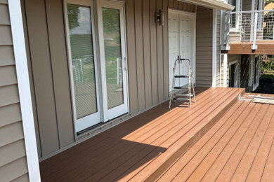 Inspiration for a deck remodel in Detroit