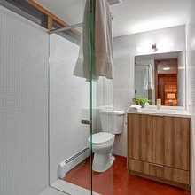 upstairs guest bath