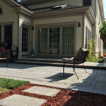Duck Grey Patio with Cobblestone Accent