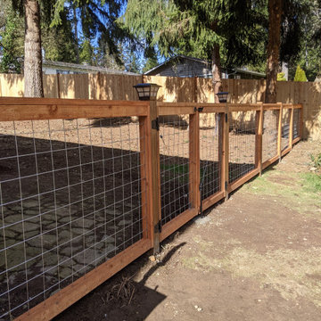 Hog Wire Fence Panels, Caps and Customer gate