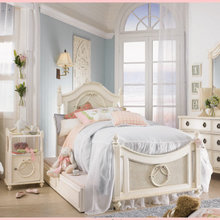 Ava's Room
