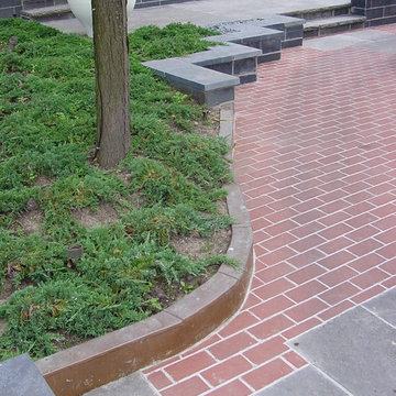 Forest Hill Front Yard Driveway