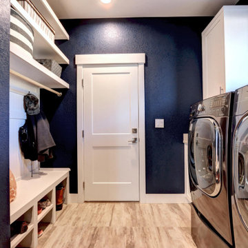 Blue Mountain - Mud Room/Laundry