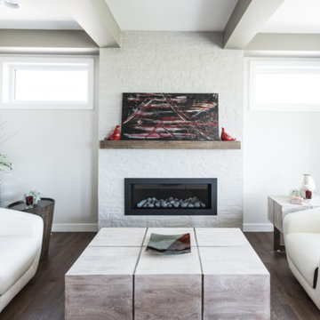 Living Room | Sincero | Authentik | Red Oak | Wire Brushed
