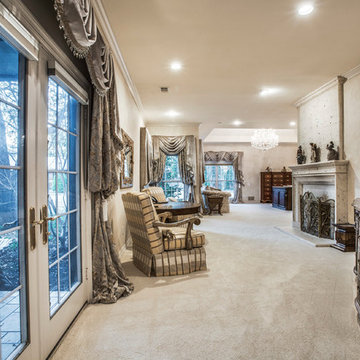 Plano estate with 2 guest houses and tennis court on 1.5 acres