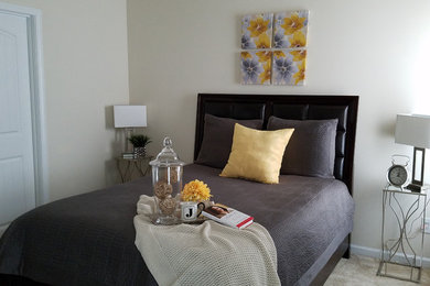 Bedroom - small bedroom idea in Raleigh