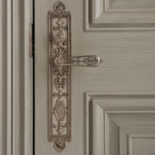 Door knob