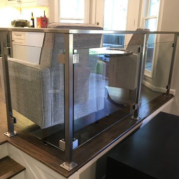 Stainless Steel and Glass Panel Railing