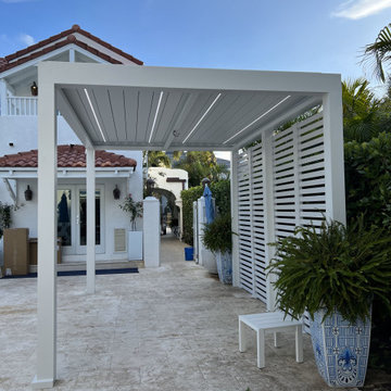 Pergola Palm Beach White with Privacy wall