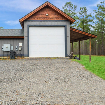 Detached Garage