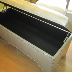 Richmond, Va - Footstools And Ottomans