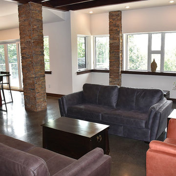 Living area, views to the Lake