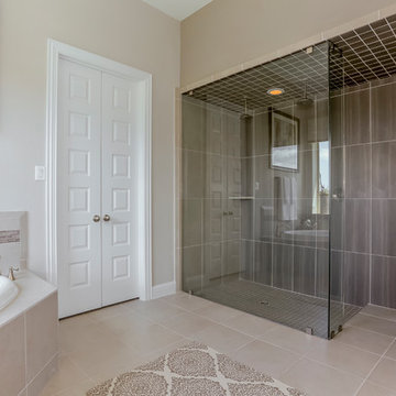 Houston, Texas | Lago Mar - Classic Yale Owner's Bathroom