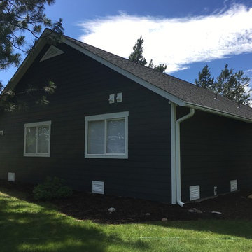 Spirit Lake Reside with James Hardie ColorPlus siding, trim, and shake