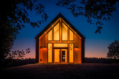 Inspiration for a scandinavian shed remodel in Other