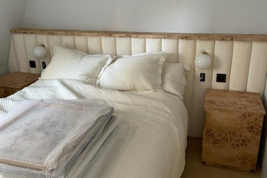 Inspiration for a modern bedroom in Essex.