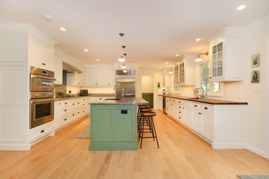 Kitchen - kitchen idea in New York